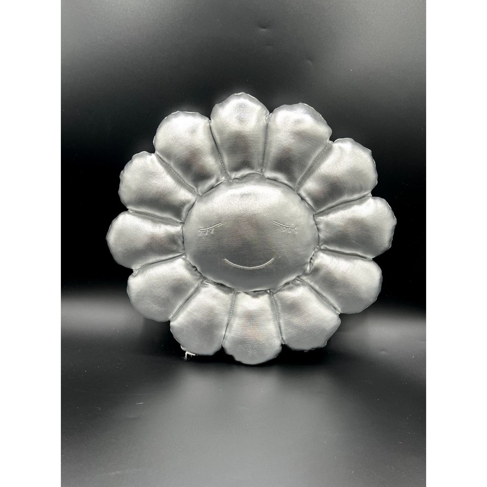 Limited Takashi Murakami Silver Flower Pillow plush 30cm Complexcon kaikai kiki